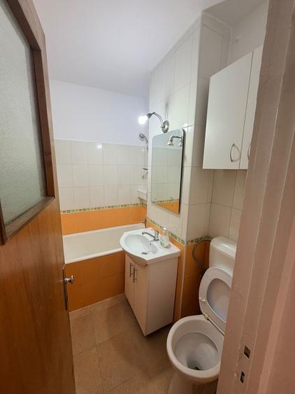 Apartament cu 2 camere decomandat în Colentina