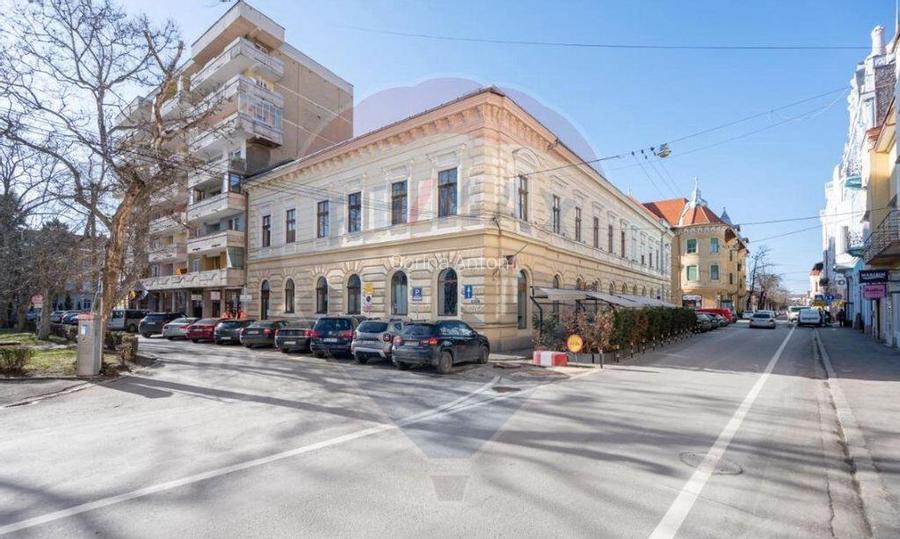 De inchiriat Apartament cu 4 camere Ultracentral, Parcul...