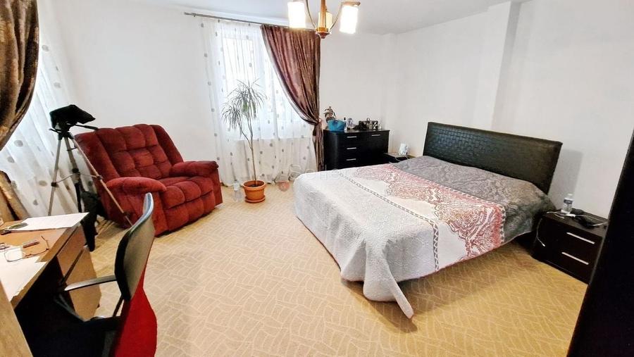 Aproape de Zona Comerciala - 1