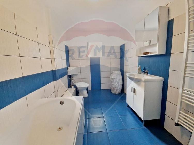 CHIRIE - Casă  4 camere , curte ,  zona LPS - 13