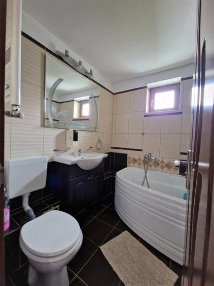 Titan,1 Decembrie , 3 camere -400 Euro - 1