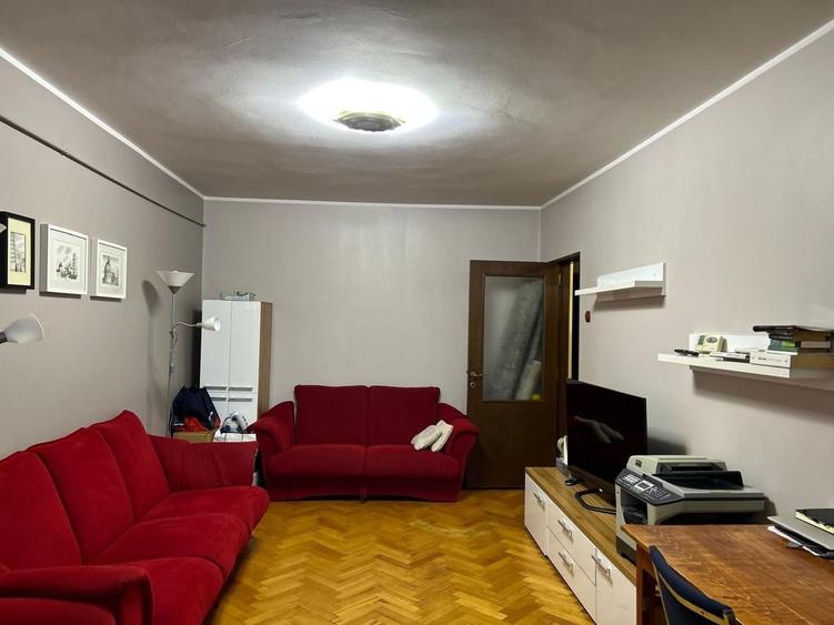 Apartament cu 3 camere în zona, mobilat si utilat -  Piata Centrala - 3