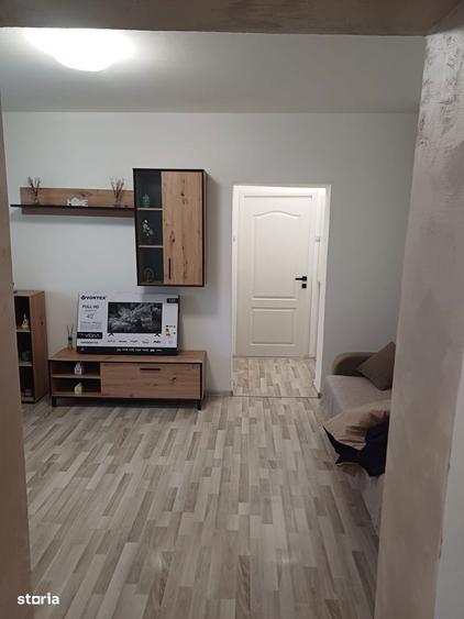 Apartament semidecomandat , et.1/4, Calea Bucure?ti- Institut - 7