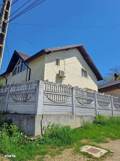 Vand casa cu panouri solare si centrala ,la 7 km de Mioveni - 3