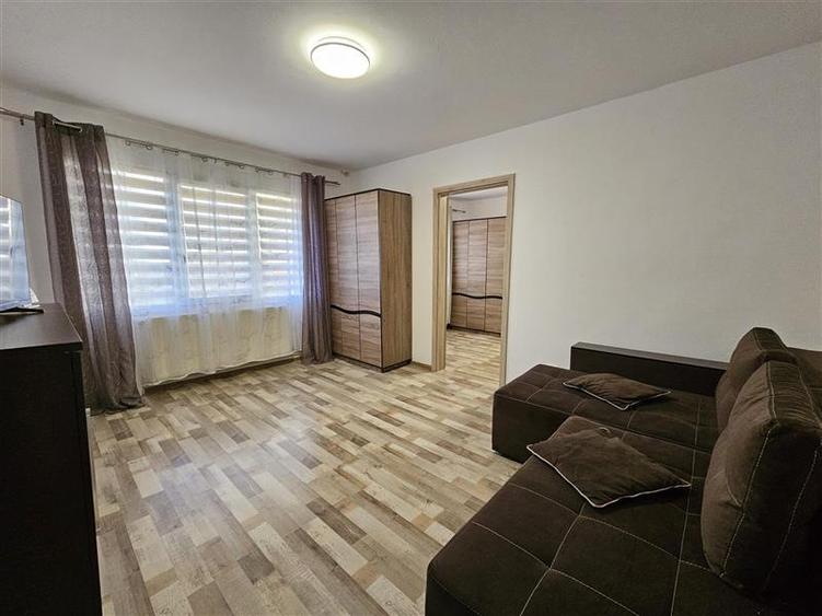 Apartament renovat zona Calea Bucuresti - 2