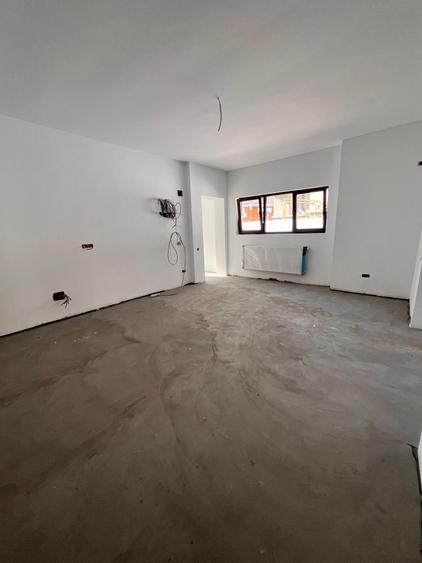 Casă individuală cu 6 camere cu Teren 375 Mp în Grădina Icoanei