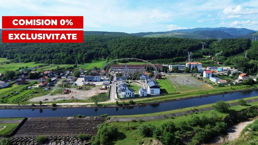 Duplex cu 4 camere cu Canalizare în Gilău