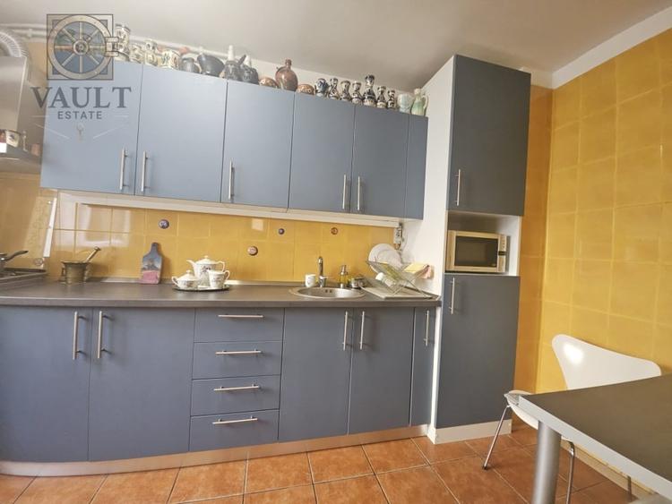 Apartament cu 3 camere decomandat în Tineretului