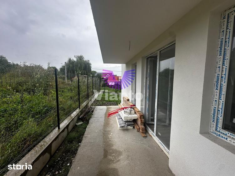 Casă cu 5 camere cu Teren 250 Mp în Central