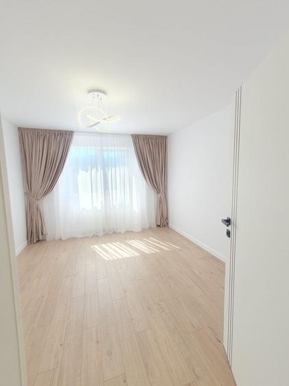 Apartament cu 2 camere decomandat în Noua