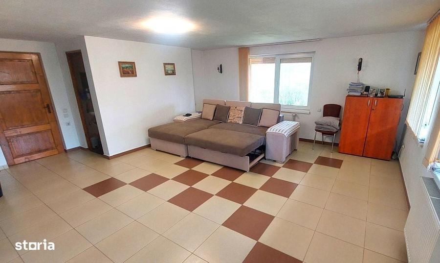 Gospodarie, casa cu 5 camere si 8272 mp teren, in Oarda - 1