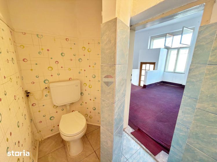 Apartament cu 2 camere semidecomandat în Drăgășani