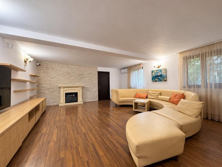 Casă individuală cu 6 camere cu Teren 1538 Mp în Crevedia