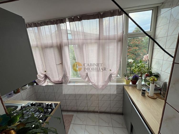 Apartament cu 3 camere decomandat în Gorjului