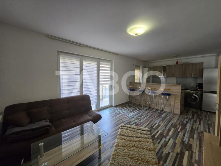 Apartament cu 2 camere decomandat, mobilat în Lupeni