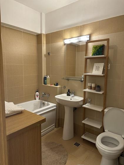 Apartament cu 2 camere semidecomandat în Central