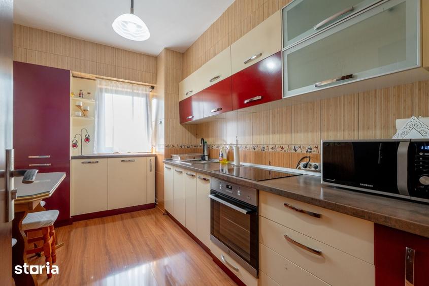 Apartament cu 3 camere decomandat în Dacia