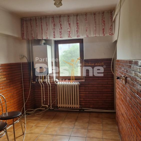 Apartament de vanzare CU 3 CAMERE LA 5 CALARASI - 5