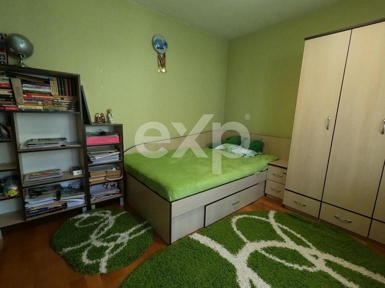 Casă individuală cu 7 camere cu Canalizare în Găvana
