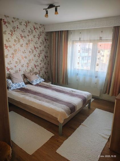 Apartament cu 3 camere decomandat în Dacia