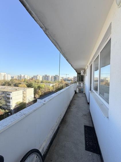 Apartament cu 3 camere semidecomandat, mobilat în Drumul Taberei
