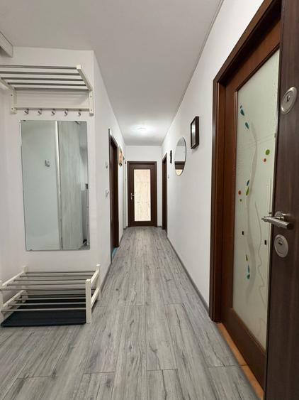 Apartament cu 3 camere semidecomandat, mobilat în Lujerului