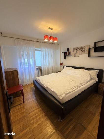 Apartament cu 4 camere în George Enescu