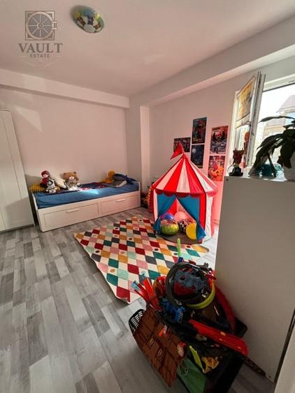 Apartament cu 3 camere semidecomandat, mobilat în Mogoșoaia