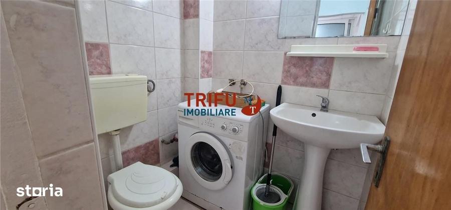 Apartament cu 3 camere decomandat în Tolstoi