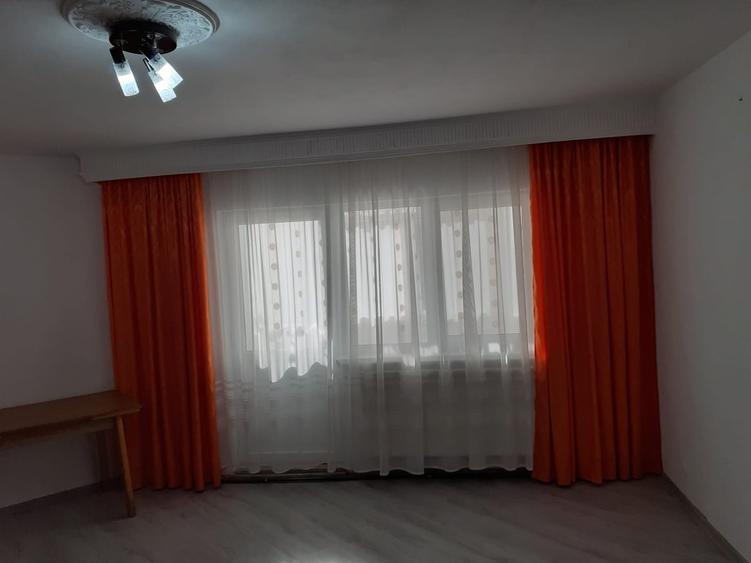 Pitesti, Gavana III - 3