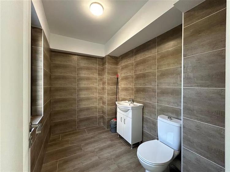 Spatiu Comercial Complet Renovat Elena Doamna - 11