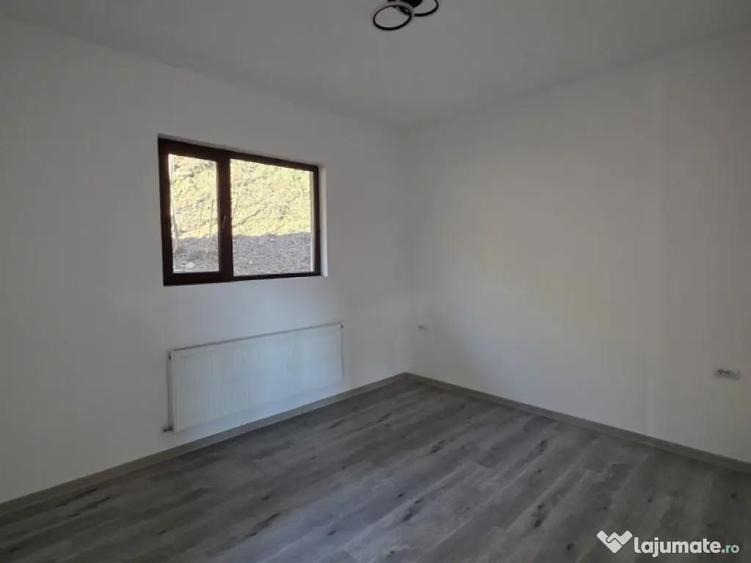 Casa noua 108 mp cu teren 1.890 mp, zona lini?tita - 5