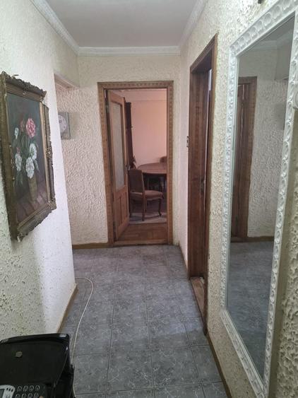 De închiriat apartament 4 camere DC - 17