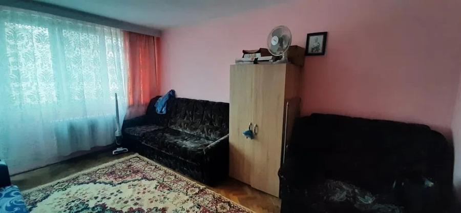 Garsoniera, etajul 6/10,  zona Podu Ros - 3