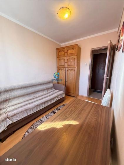 Vanzare apartament 3 camere, Zona Florilor, insorit,mobutilat, - 11