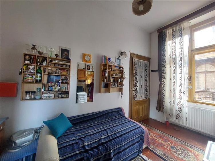 Apartament cu 2 camere si zona de dormit, ultracentral - 10