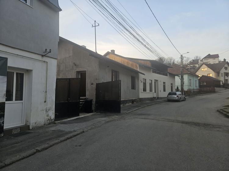 Inchiriez casa ! - 1