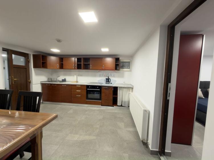 Casă  cu 3 camere de închiriat în zona Dealuri Oradea - 9