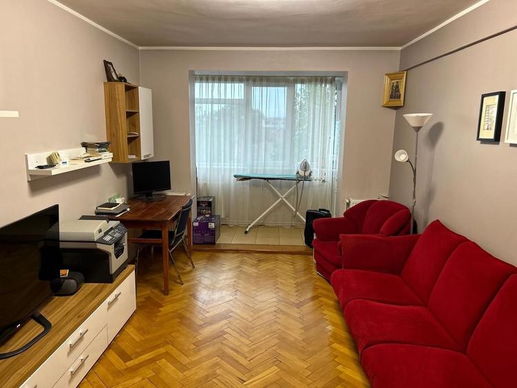 Apartament cu 3 camere în zona, mobilat si utilat -  Piata Centrala - 2