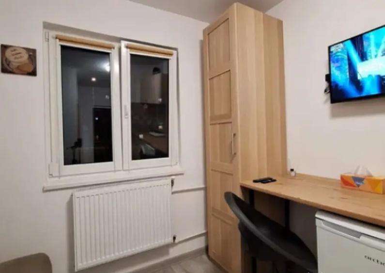 Camera de camin cu baie proprie - zona Florilor - 5