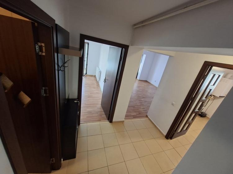 Vand apartament doua camere + garaj subteran(20000E)) - 8