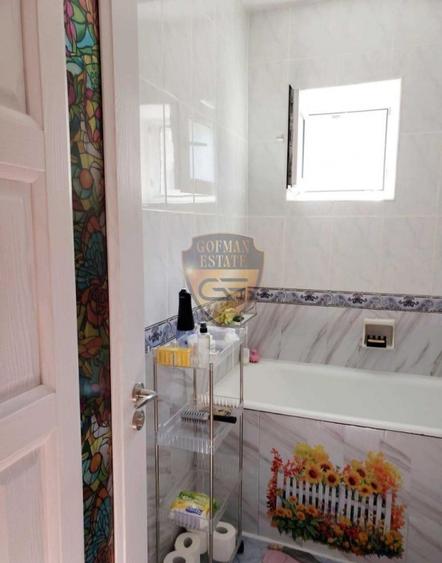 3 camere,  Casa de Cultura, decomandate, mobilat modern, etaj 2/4 centrala gaz - 3