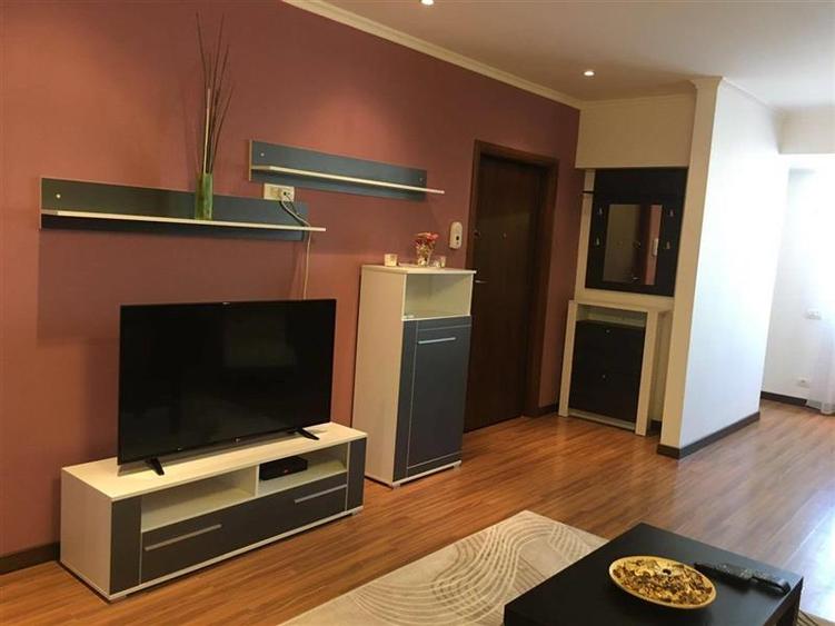 Apartament cu 3 camere decomandat, mobilat în Șoseaua Nordului