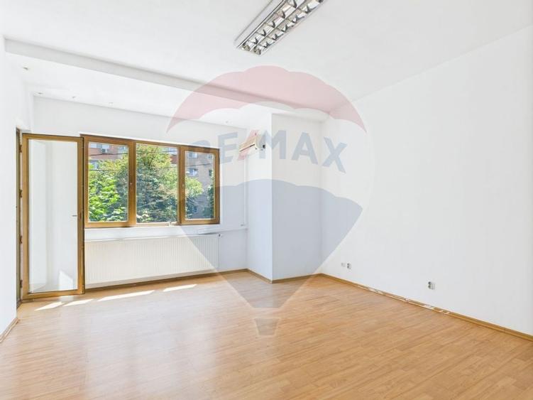 Inchiriere spatiu ideal pentru firma - 5 camere, zona Ferdinand - 9