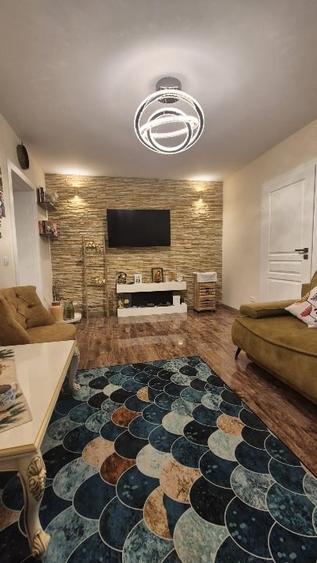 Apartament 3 camere semi-decomandat  Podu Roșu/ Splai Bahlui - 1