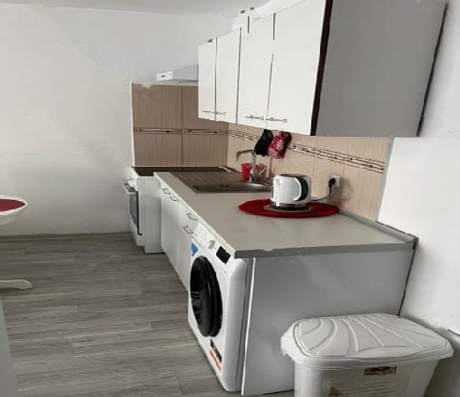 Tineretului metrou parc, bl.1986, 6/8, mobilat,utilat complet,renovat,balcon. - 6