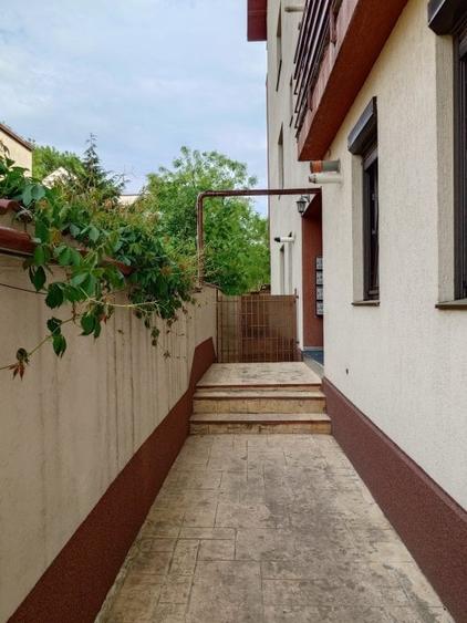 Vand apartament 3 camere 61m2 si curte 58m2 Bucurestii Noi - 2
