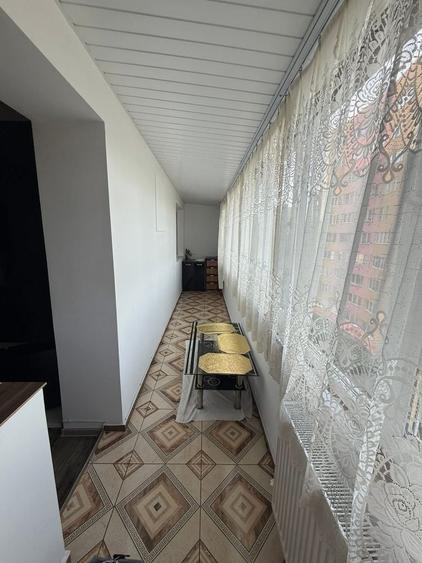 Apartament cu 2 camere decomandat în Roșia