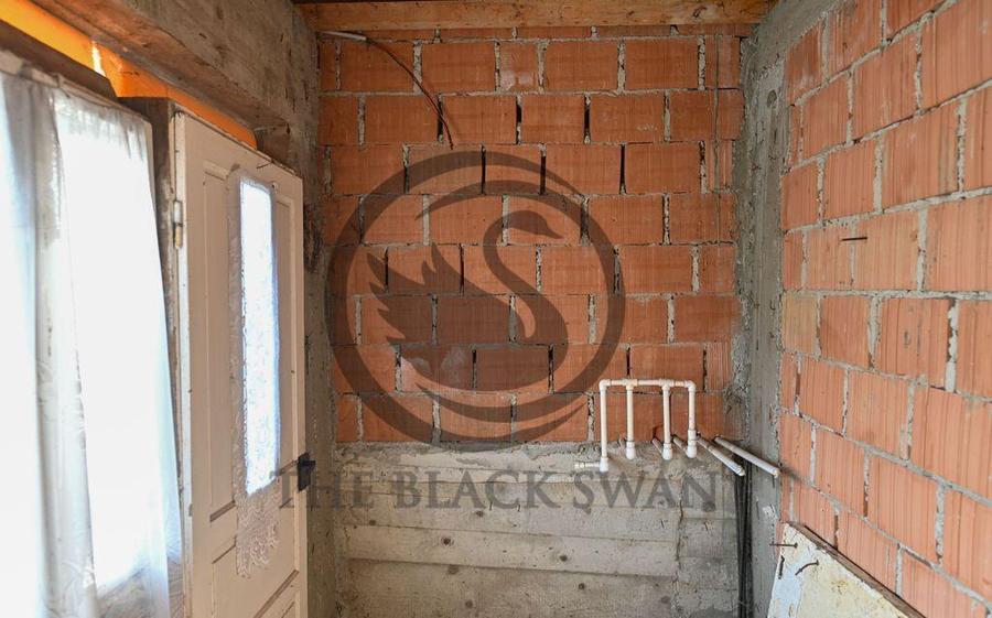 Casa la rosu de vanzare | Iordacheanu - Valea Cucului | C... - 1