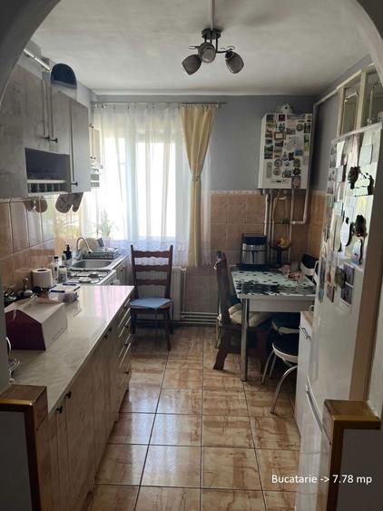 Vand apartament 3 camere zona garii, Salonta - 6